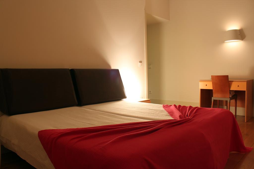 Hi Guimaraes - Pousada De Juventude Habitación foto